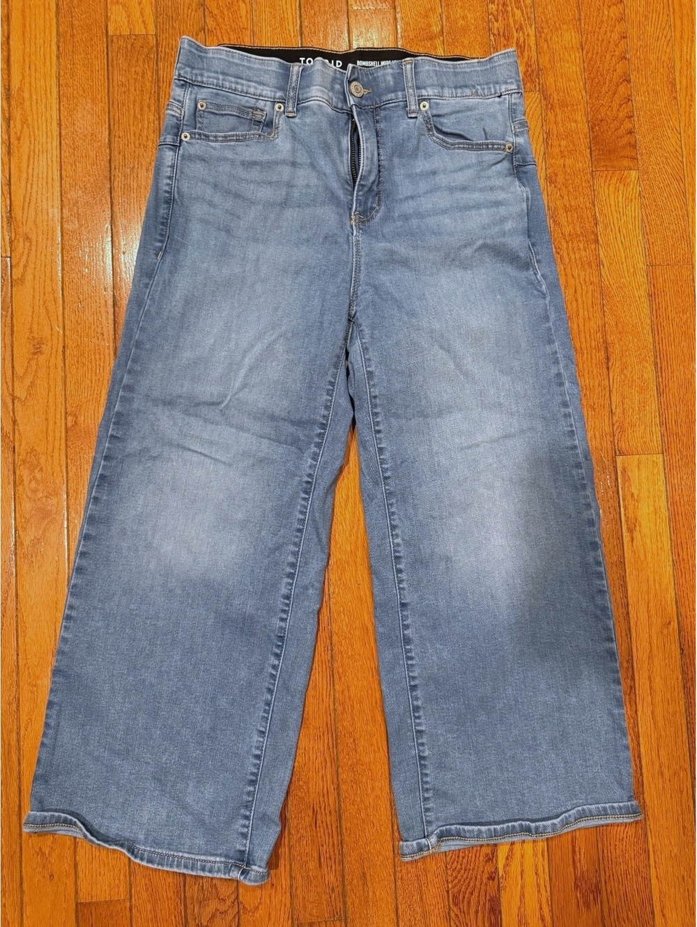 Torrid Bombshell Wide Leg Ankle Crop Jeans - Size 10